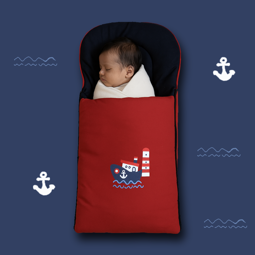 Fancy Red Ship Design Carry Nest