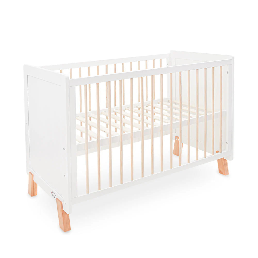 TINNIES WOODEN COT W/BED